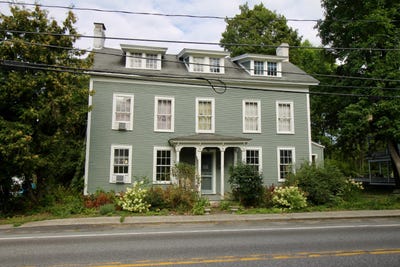 /international/us/69-old-arsenal-road-westport-ny-110109132496/