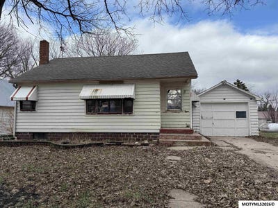 /international/us/203-1st-st-ne-rake-ia-110107039841/
