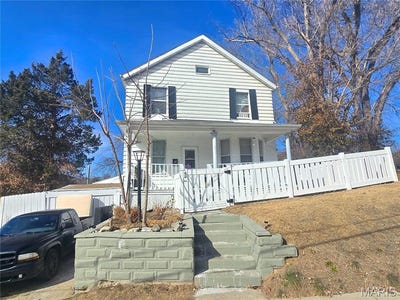 /international/us/2202-mills-avenue-alton-il-110106073552/