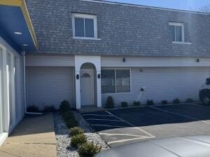 /international/us/460-bearses-way-hyannis-ma-110107255830/