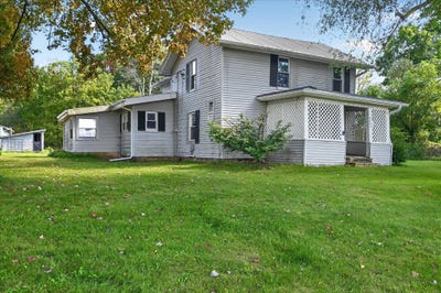 /international/us/9237-easton-road-rives-junction-mi-110120063551/