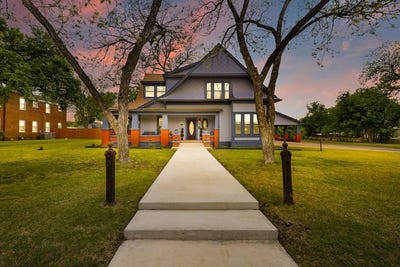 /international/us/1102-s-college-st-brady-tx-110107925697/