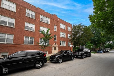 /international/us/2546-w-george-street-chicago-il-110110364596/