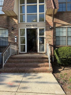 /international/us/1008-hidden-village-drive-perth-amboy-nj-110107462155/