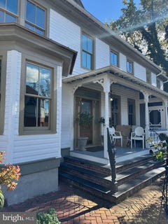 /international/us/3-royal-street-se-leesburg-va-110103133087/