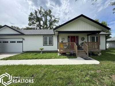 /international/us/1010-w-washington-street-centerville-ia-110098858227/