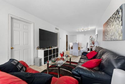 /international/us/645-ne-121st-street-north-miami-fl-110108142587/