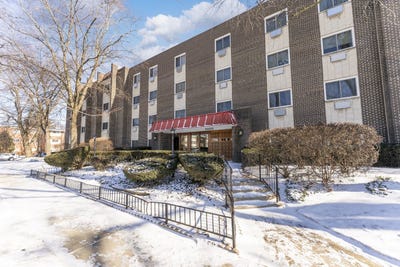 /international/us/10015-beverly-drive-skokie-il-110105108269/
