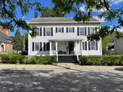 /international/us/21-leonard-street-beacon-ny-110108442149/