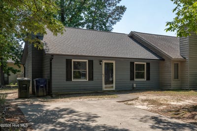 /international/us/1934-white-hollow-drive-greenville-nc-110108206297/