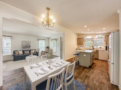 /international/us/19-bonacre-way-averill-park-ny-110100772311/