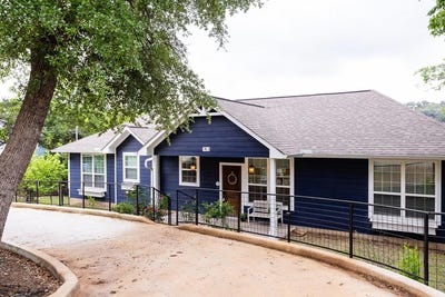 /international/us/201-cedar-cliff-loop-hunt-tx-110107690551/
