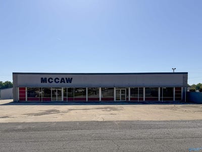 /international/us/725-big-nance-street-moulton-al-110108820503/