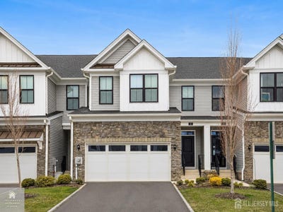 /international/us/26-wisteria-court-monroe-nj-110108386830/