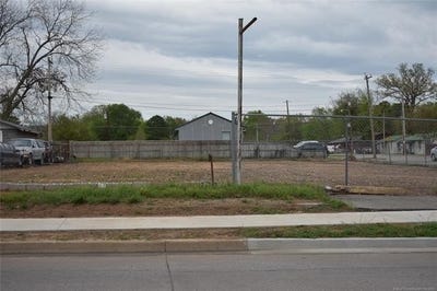 /international/us/301-n-cedar-avenue-tahlequah-ok-110098013315/