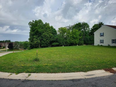 /international/us/447-northview-trl-hartford-wi-110109331036/