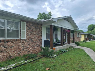 /international/us/2043-s-grand-avenue-carthage-mo-110108258694/