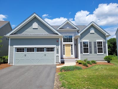 /international/us/13-walnut-way-hopkinton-ma-110108171786/