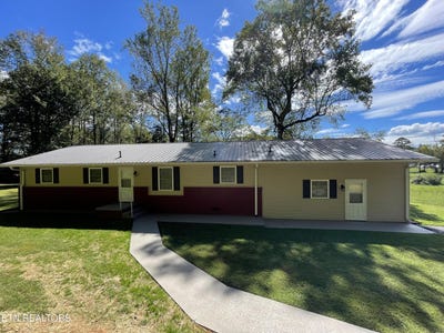/international/us/134-hillview-terrace-drive-harriman-tn-110106478755/