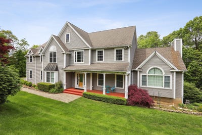 /international/us/250-valley-stream-lane-southbury-ct-110098407360/