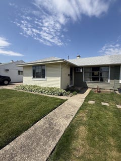 /international/us/8750-s-kilbourn-avenue-hometown-il-110108129807/