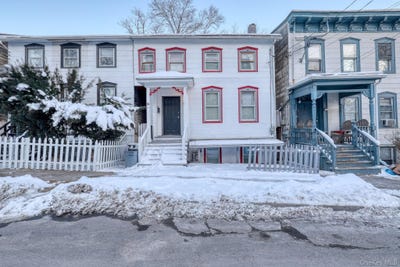 /international/us/94-johnston-street-newburgh-ny-110105114477/
