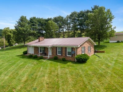/international/us/4942-stoney-fork-road-wytheville-va-110100160507/