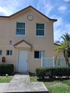 /international/us/6623-winfield-blvd-margate-fl-110109755660/