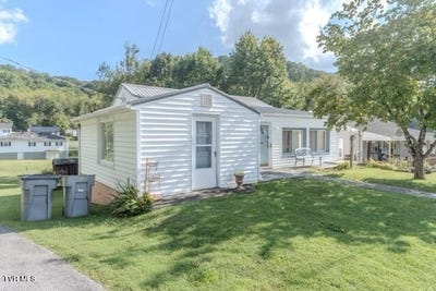 /international/us/2336-anderson-street-bristol-tn-110110243720/