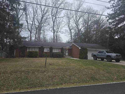 /international/us/1010-w-central-avenue-elkins-wv-110104433553/