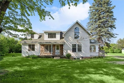 /international/us/19391-county-rd-37-gordon-twp-mn-110108479848/