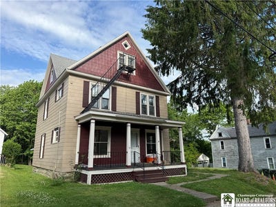 /international/us/18-linwood-avenue-jamestown-ny-110108706989/