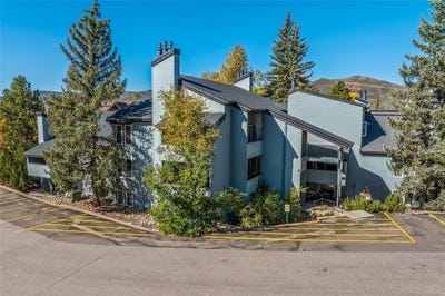 /international/us/3020-village-drive-steamboat-springs-co-110120450816/