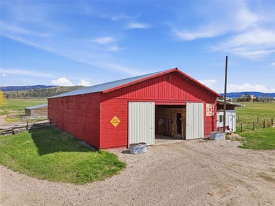 /international/us/3906-illinois-bench-road-stevensville-mt-110107343333/