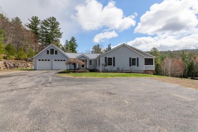 /international/us/85-willow-brook-road-thornton-nh-110107464036/