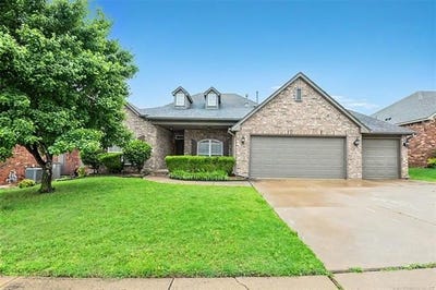 /international/us/1809-e-montgomery-street-broken-arrow-ok-110098786312/