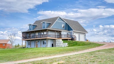 /international/us/219-lincoln-st-moorcroft-wy-110107956570/
