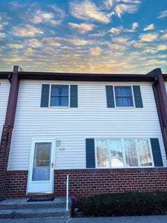 /international/us/709-chert-lane-beckley-wv-110098409296/