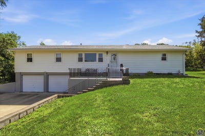 /international/us/5622-ne-indian-creek-rd-topeka-ks-110108716397/