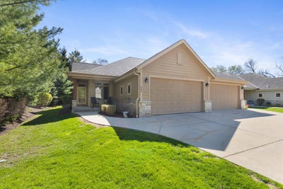 /international/us/503-garden-prairie-dr-waukesha-wi-110107701021/