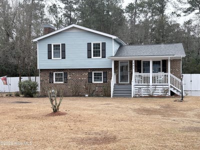 /international/us/905-e-wilmington-street-burgaw-nc-110105866426/