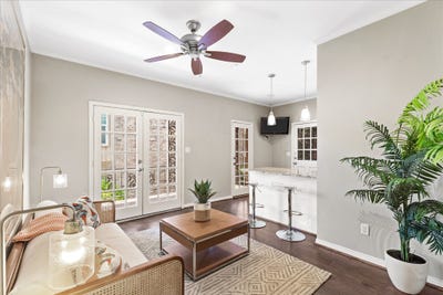 /international/us/4403-bellaire-drive-s-fort-worth-tx-110106675411/