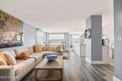 /international/us/675-ocean-avenue-long-branch-nj-110108470447/