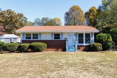 /international/us/107-mint-street-clover-sc-110103275590/