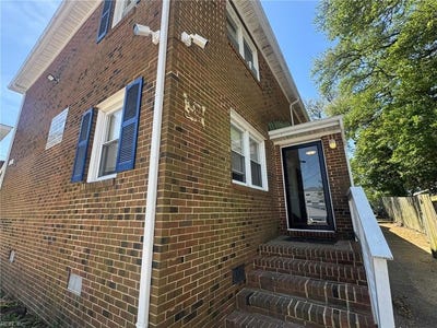 /international/us/1615-e-ocean-view-avenue-norfolk-va-110106168688/