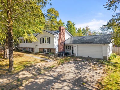 /international/us/367-poplar-street-old-town-me-110110403231/