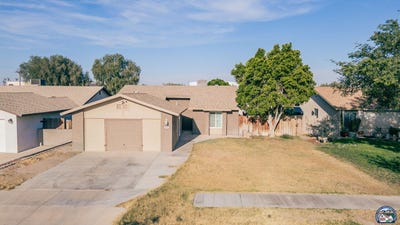 /international/us/271-n-23rd-st-el-centro-ca-110108612227/