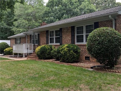 /international/us/8304-mccrory-road-stokesdale-nc-110106211006/