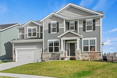 /international/us/32038-savannah-drive-lakemoor-il-110097696186/