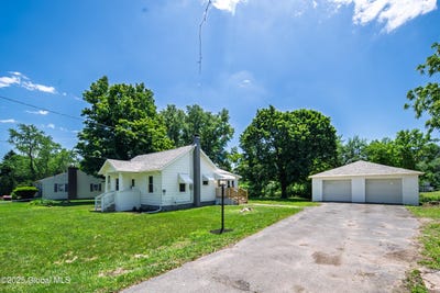 /international/us/4051-ny-highway-43-north-greenbush-ny-110100445261/